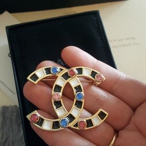 CHANEL relisted Metal, Strass, Gold Crystal Pin